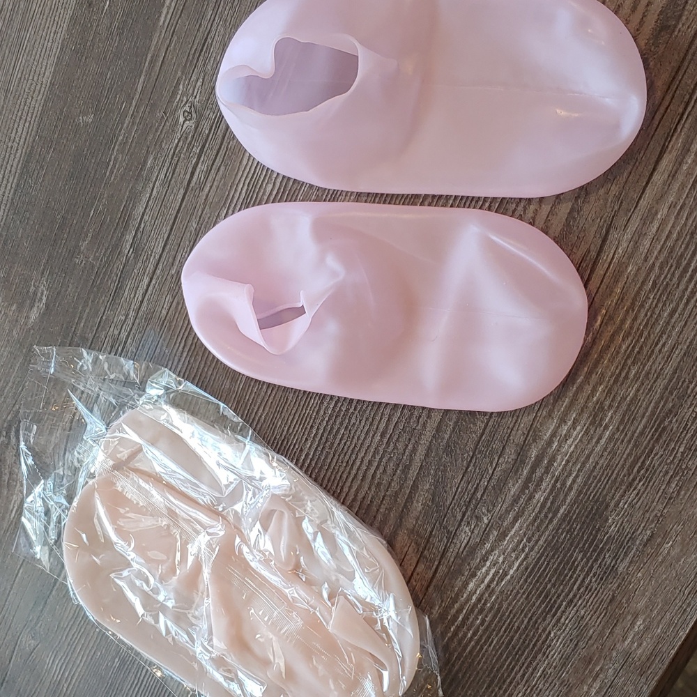 Silicone Foot Pads In Light Peach - Picture 2 of 3